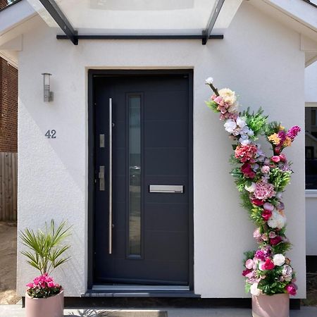 Cosy Modern Family Home Free Parking Garden Лондон Екстер'єр фото
